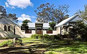 Huge House Your Hunter Valley Wine Staycation !